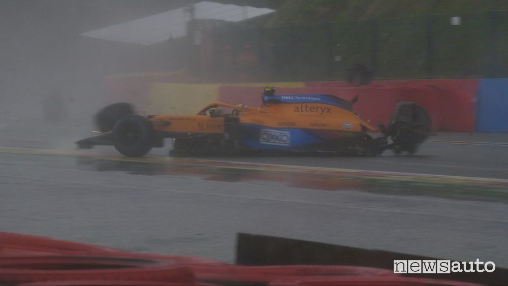 Qualifiche GP Belgio 2021, incidente McLaren Lando Norris Eau Rouge