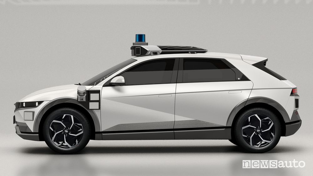 Vista laterale Hyundai Ioniq 5 robotaxi