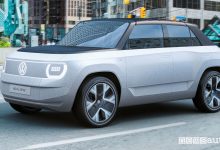 Vista di profilo Volkswagen ID.LIFE concept car in movimento