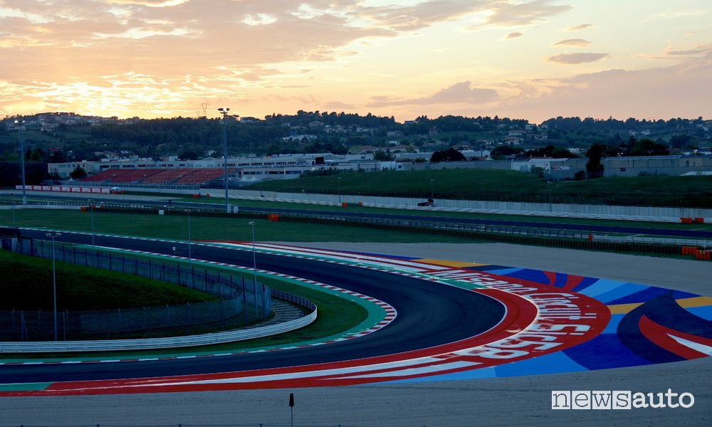 Misano lavori rinnovamento, nuovi box e terrazza panoramica
