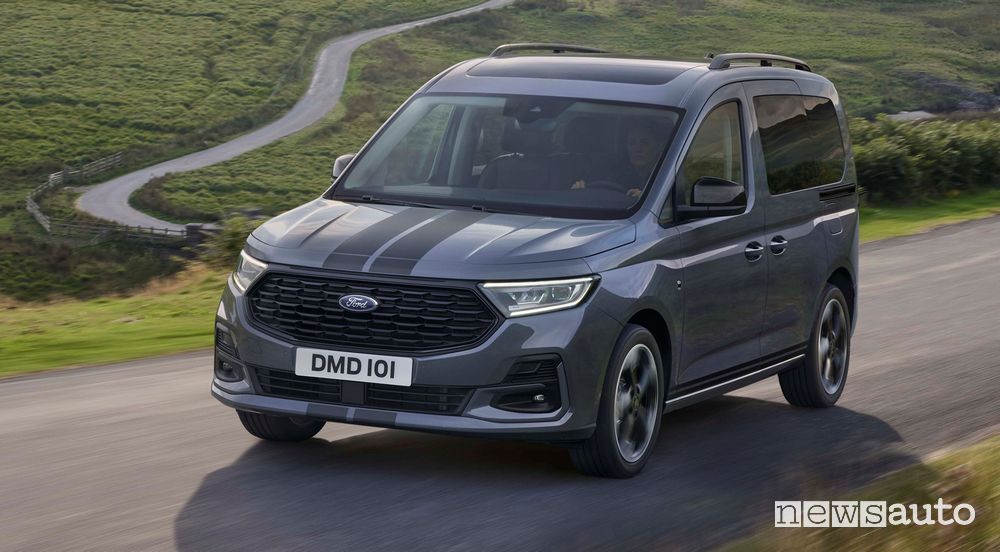 Profile view of the new Ford Tourneo Connect Sport on the road