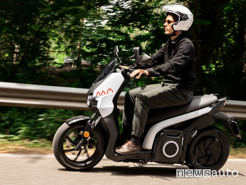 Seat MÓ 125 electric scooter