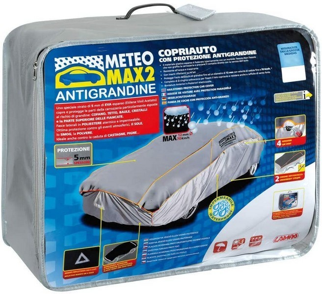 Car protected from atmospheric events with the Meteo-Max 2 car cover