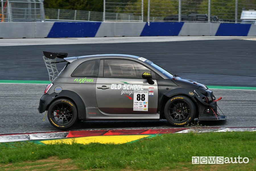 Cesare Bassanini su 500 Abarth ha vinto nella categoria Pro 3.000 del Time Attack al Red Bull Ring