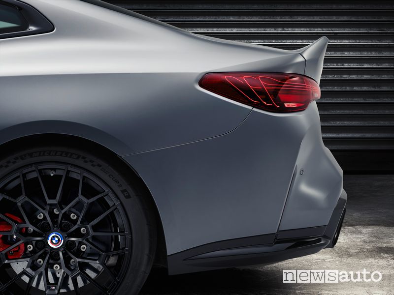 Paraurti posteriore nuova BMW M4 CSL