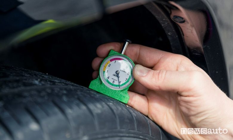 limite di usura pneumatici auto strumento per il controllo