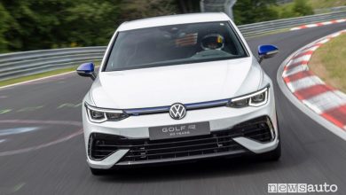 Volkswagen Golf R record al Nurburgring, il video