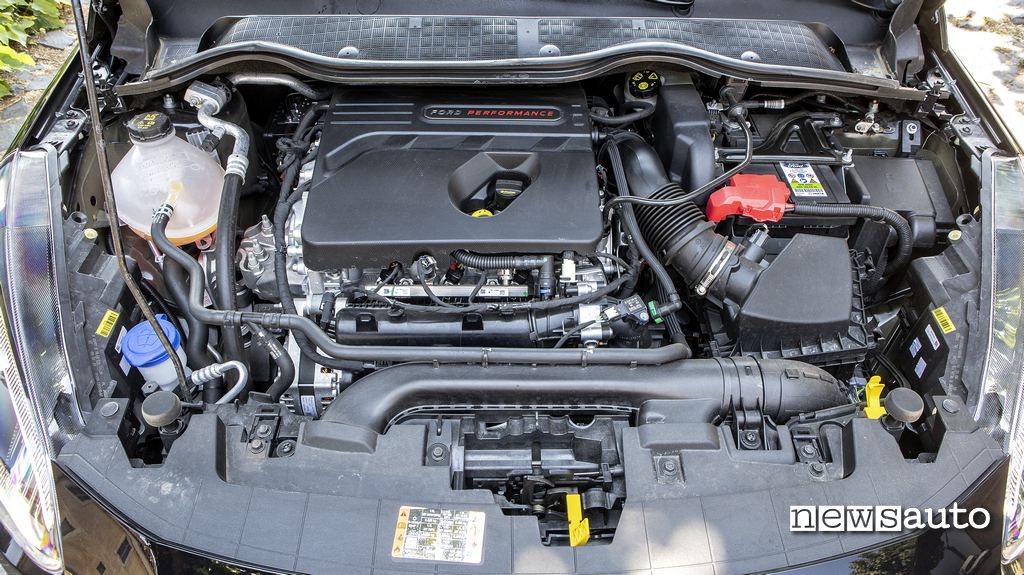 Vano motore Ford Fiesta ST 3 cilindri 1.5 Ecoboost 200 CV
