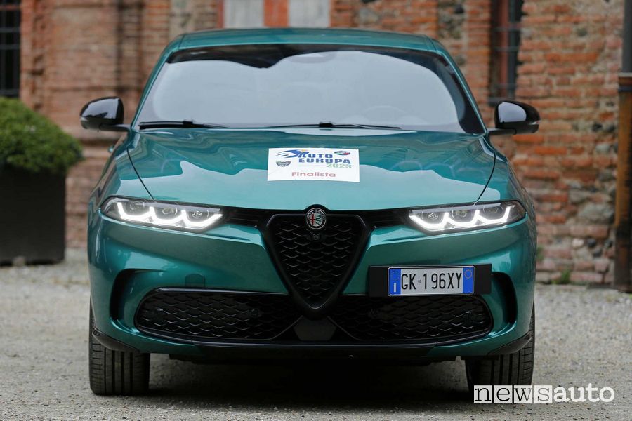 Alfa Romeo Tonale Veloce paraurti anteriore