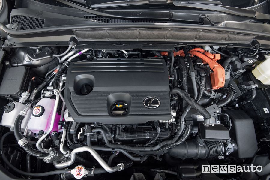 Lexus RX 450h Luxury PHEV vano motore ibrido plug-in