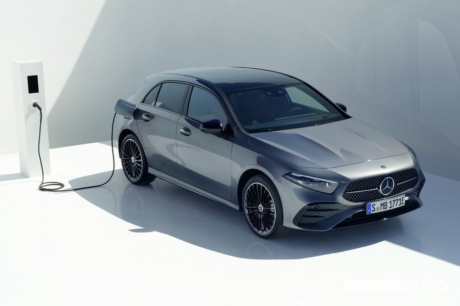 New Mercedes-Benz A-Class 250 and plug-in in charging