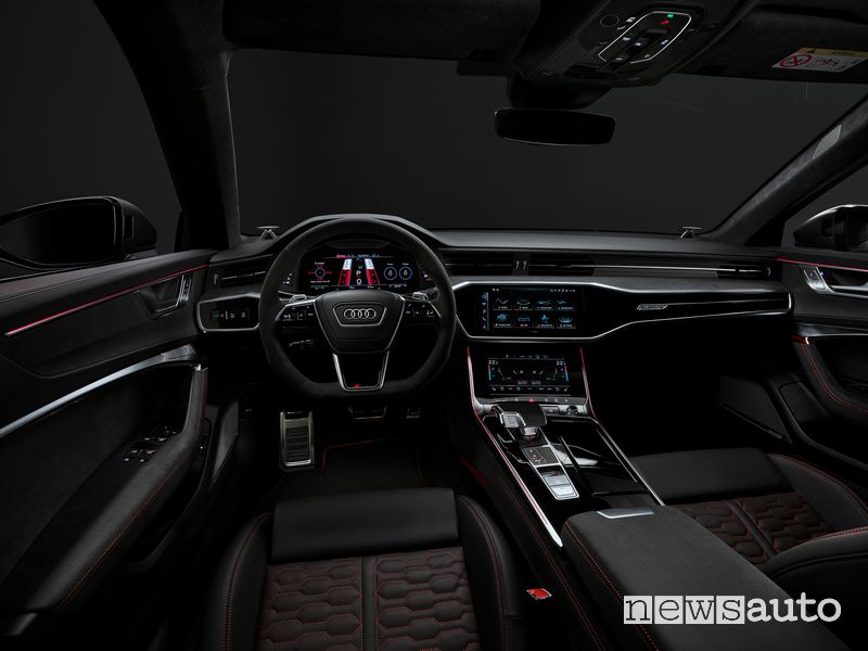 Audi RS 6 Avant performance plancia abitacolo