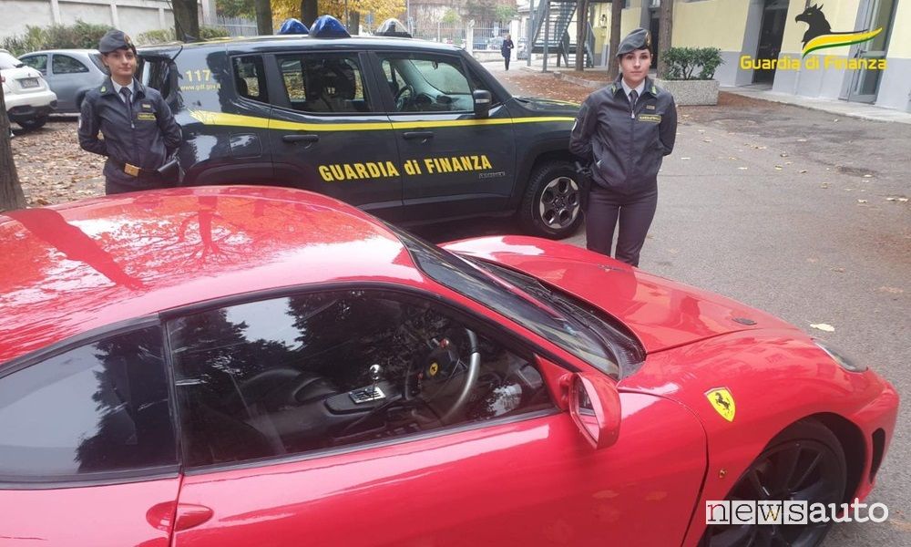 Ferrari 430 falsa sequestrata dalla Guardia di Finanza di Asti