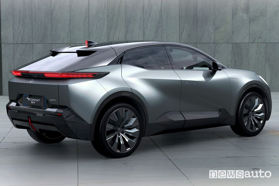 Toyota bZ Compact SUV Concept posteriore 3/4