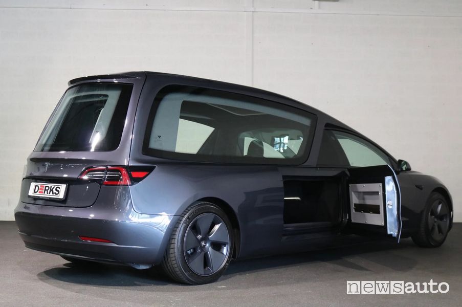 Tesla Hearse 3 carro funebre elettrico