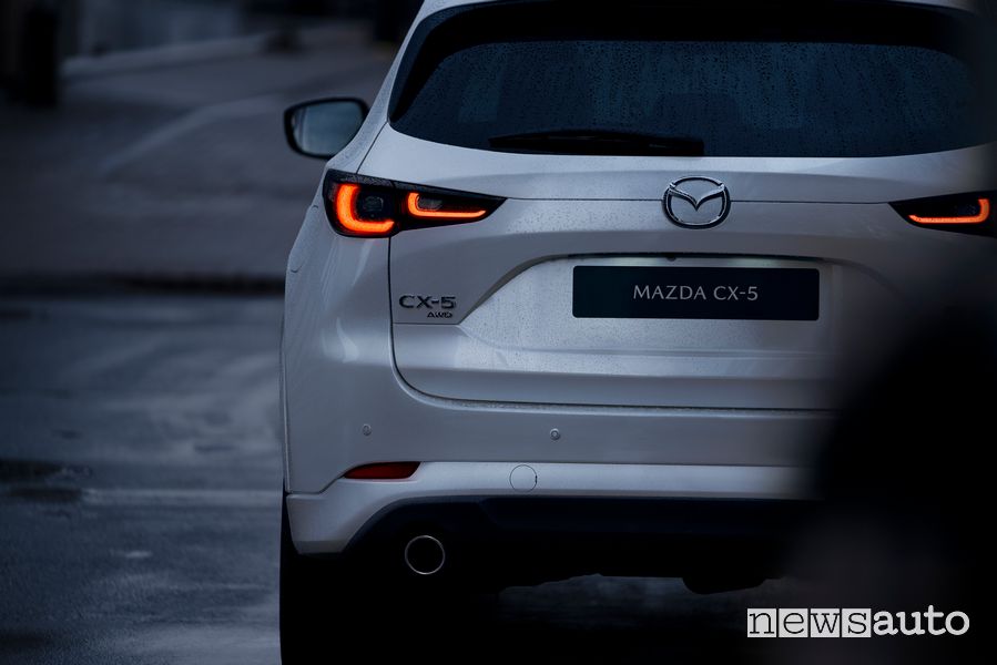 Mazda CX-5 2023 portellone posteriore