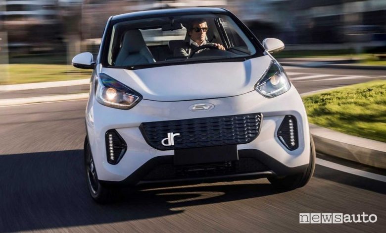 DR 1.0 EV frontale su strada