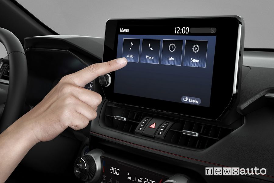 Suzuki Across Plug-in 2023 nuovo display infotainment da 10,5"