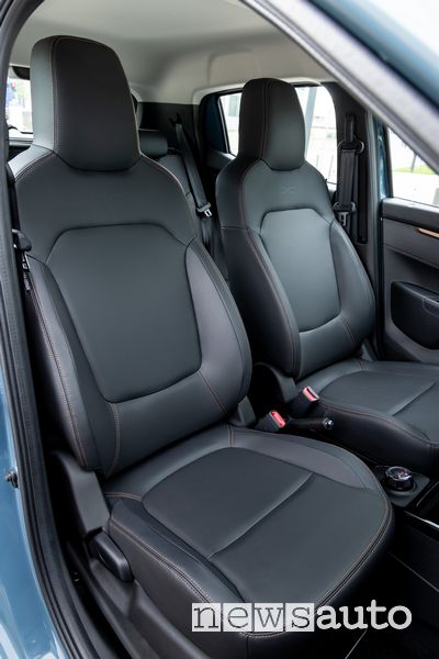 Dacia Spring Extreme sedili anteriori abitacolo