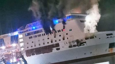 Incendio nave Superba porto di Palermo