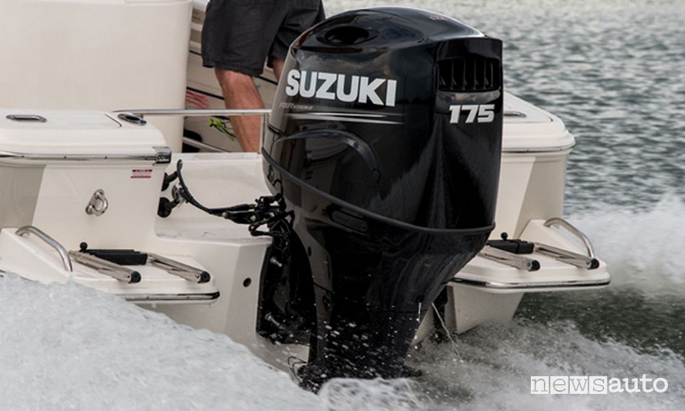 Suzuki outboard engine with #waterwash technology