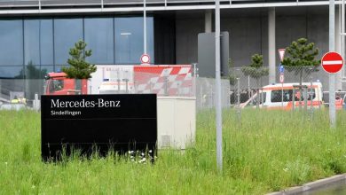 Sparatoria nella fabbrica Mercedes in Germania