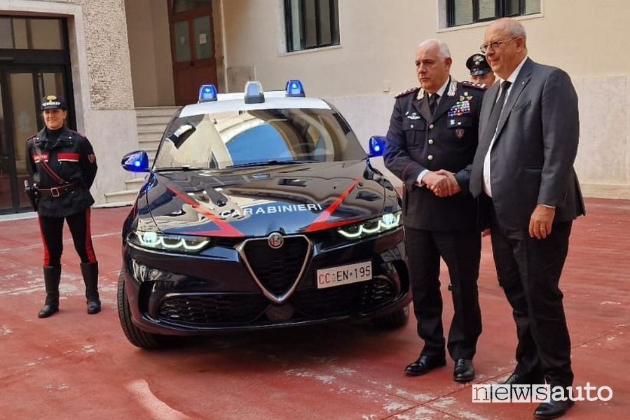 Alfa Romeo Tonale ai Carabinieri ed alla Polizia