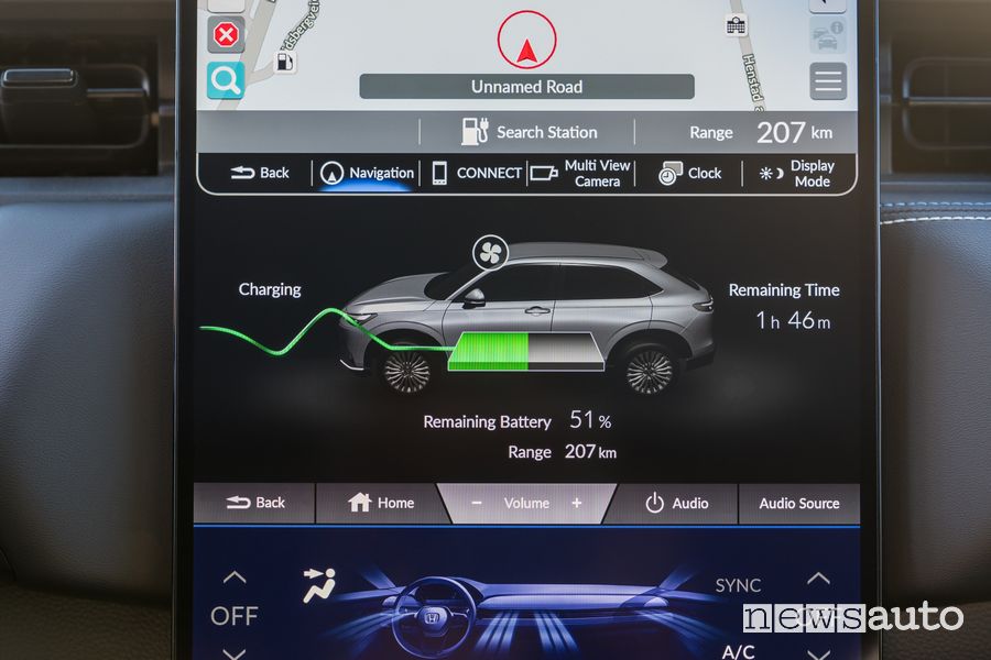 Honda e:Ny1 display touchscreen info ricarica