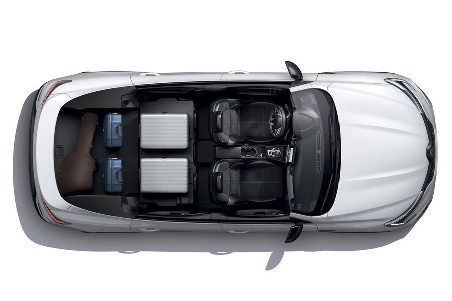 Nuova Renault Arkana Esprit Alpine spazio interno