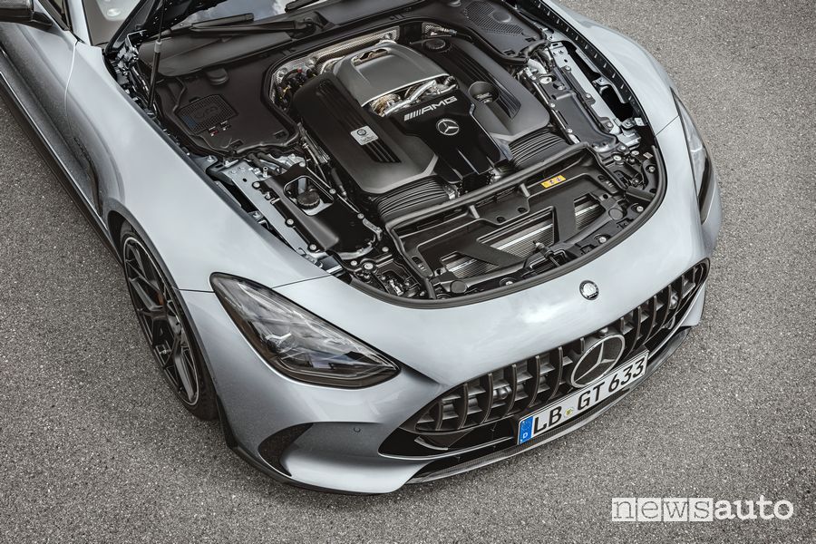 Mercedes-AMG GT 63 4MATIC+ vano motore V8