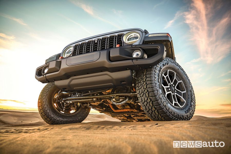 Jeep Gladiator Mojave X paraurti uso gravoso