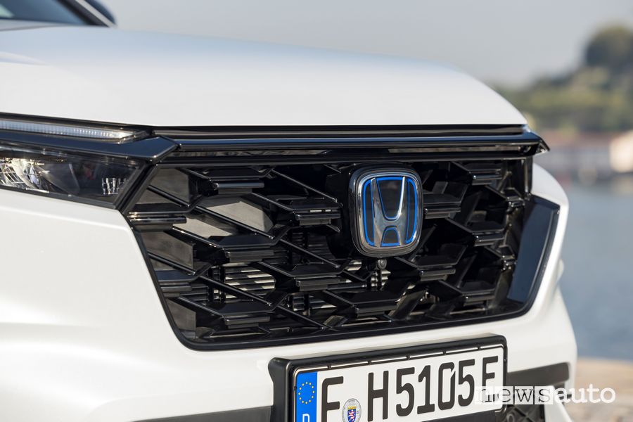 Honda CR-V e:PHEV Plug-in Hybrid griglia anteriore