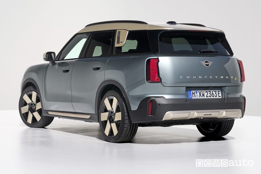 Nuova Mini Countryman SE posteriore 3/4