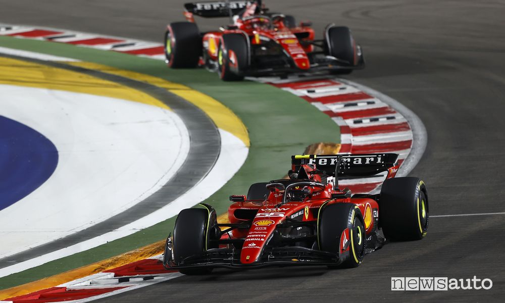 F1 gara Singapore 2023 Ferrari Sainz Leclerc