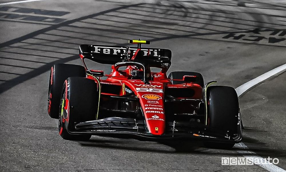 Qualifiche pole position Singapore Formula 1 Carlos Sainz Ferrari pole position