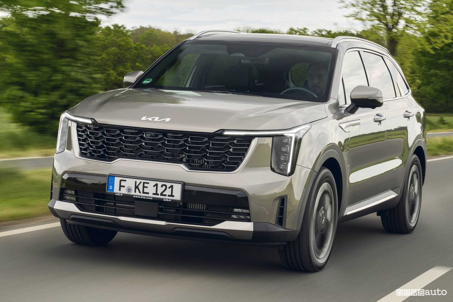 Nuova Kia Sorento, motori, dimensioni e prezzo