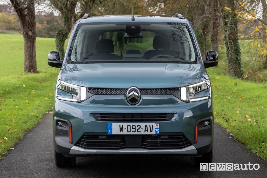 Nuovo Citroen e-Berlingo XTR frontale