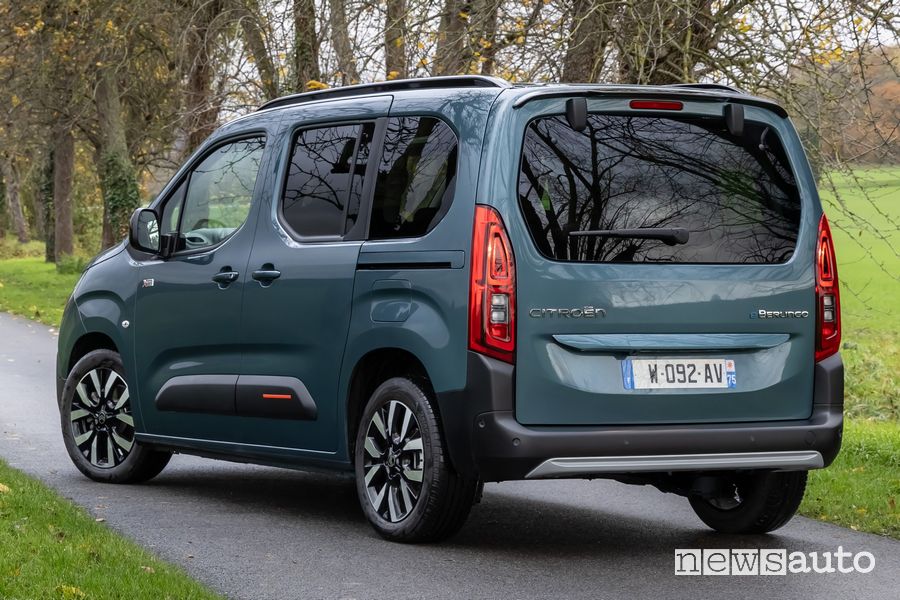 Nuovo Citroen e-Berlingo XTR posteriore 3/4