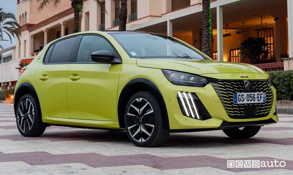 I prezzi della Peugeot 208 restyling: si parte da 20.120 euro