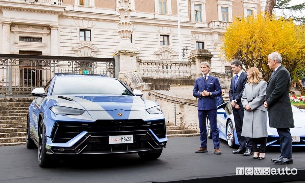 Cerimonia di consegna della Lamborghini Urus alla Polizia alla presenza del Presidente del Consiglio, Giorgia Meloni.