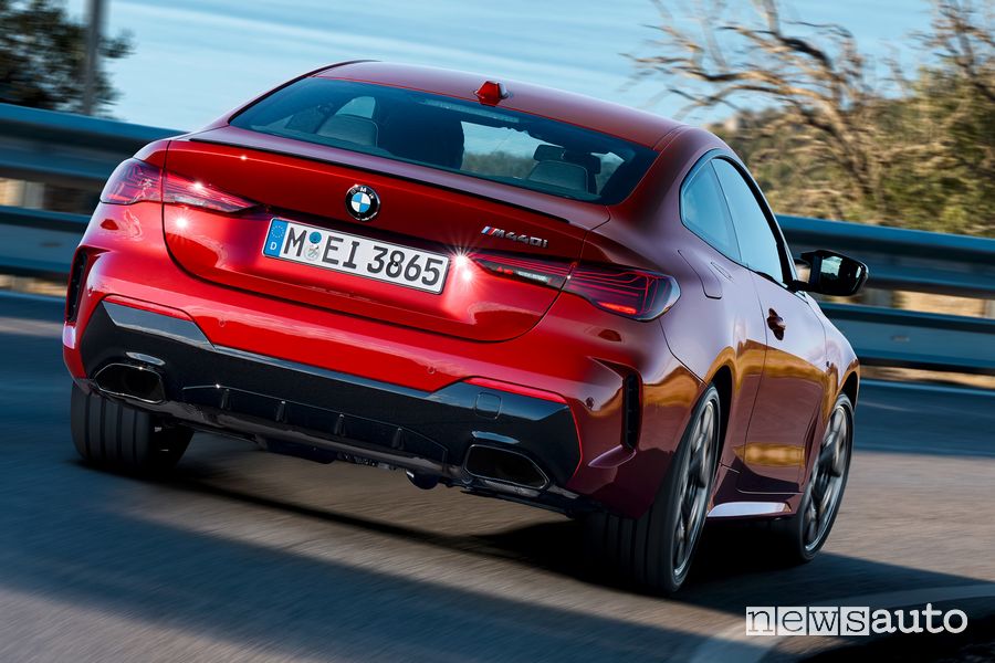 Nuova BMW Serie 4 Coupé su strada