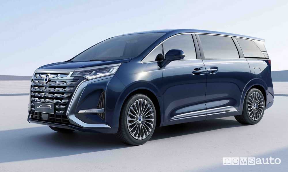 BYD Denza D9