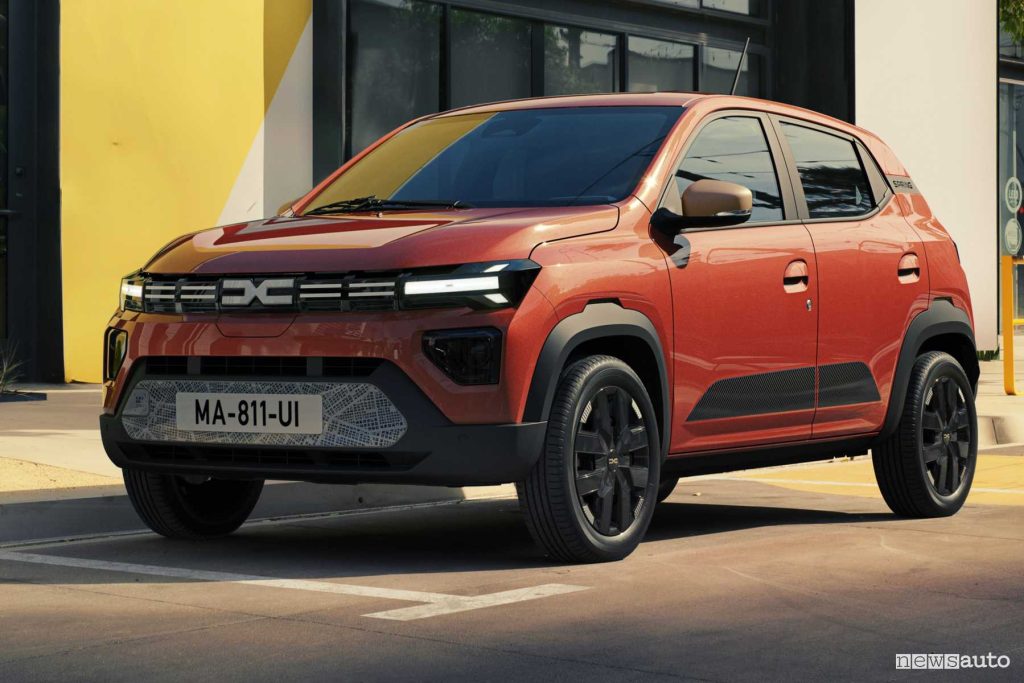 Nuova Dacia Spring 2024 anteriore 3/4