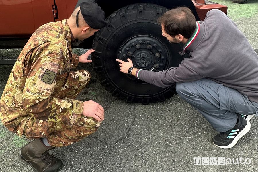 Dekra Italia supporta i militari nell'operazioni di revisione dei mezzi militari