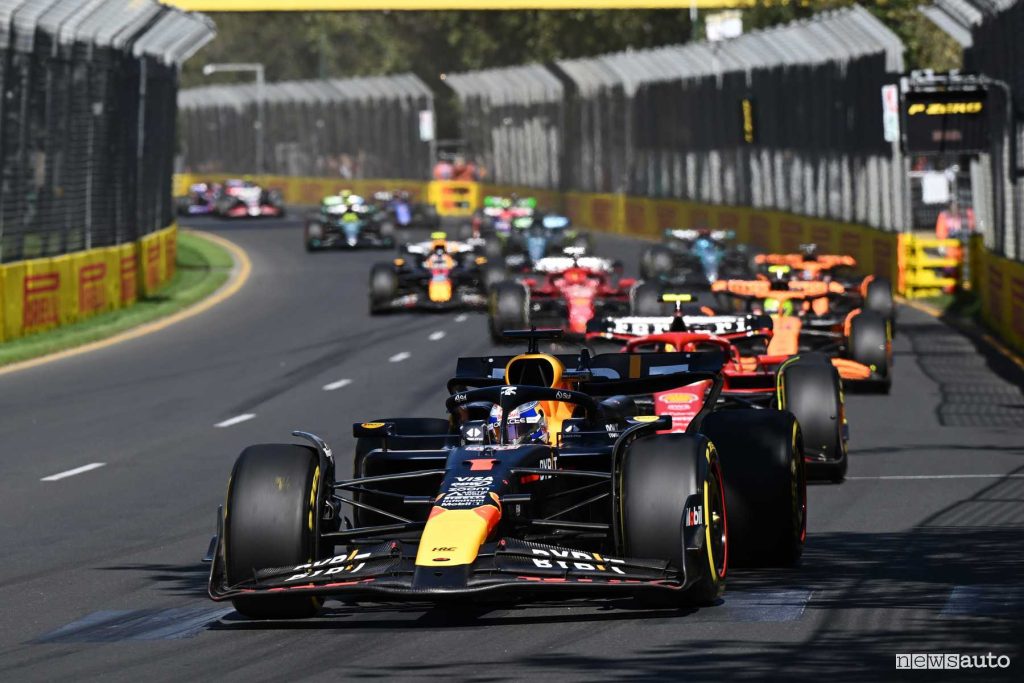 F1 gara Australia 2024 Max Verstappen Red Bull ritiro