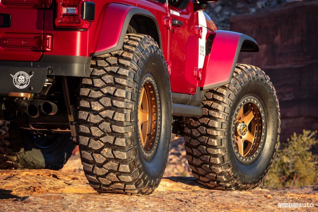 Jeep Low Down Concept 42 inch tires