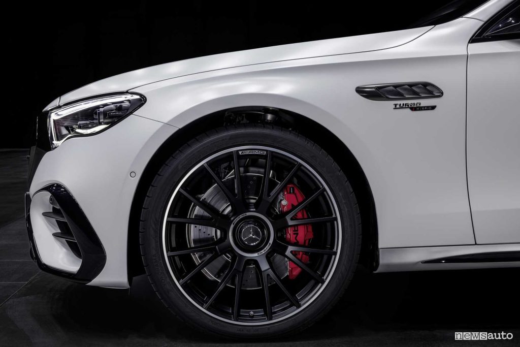 Mercedes-AMG E 53 Hybrid 4Matic+ 21 alloy wheels"