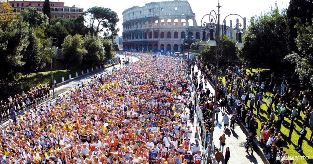 Arrivo Maratona di Roma Via dei Fori Imperiali