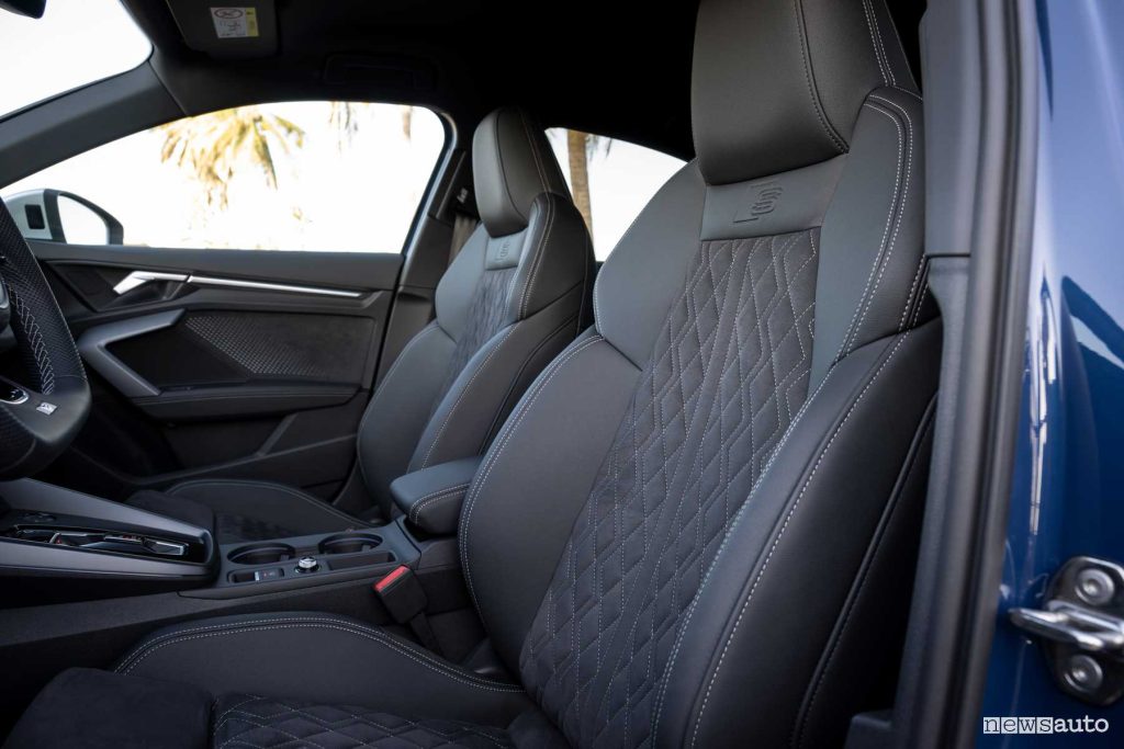 Audi S3 Sedan sedili anteriori abitacolo