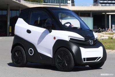 Microcar elettrica Nissan